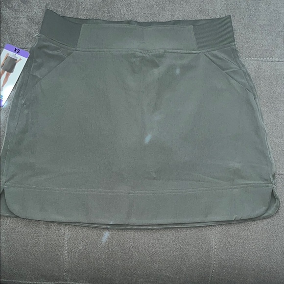 32 Degrees Cool Olive Skirt - Picture 1 of 6